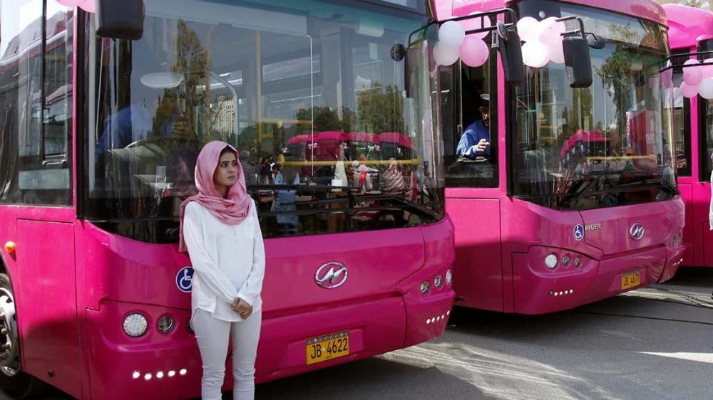 Pink Bus Service Adds Two New Routes in Karachi