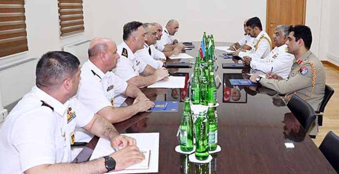 Pakistan Navy Chief Meets Azerbaijan's Military Leadership